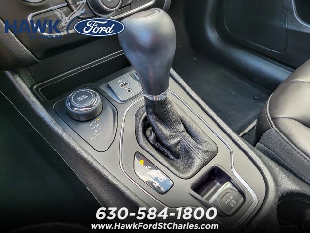 Used 2019 Jeep Cherokee Latitude Plus w/ Comfort/Convenience Group AWD/4WD image 15