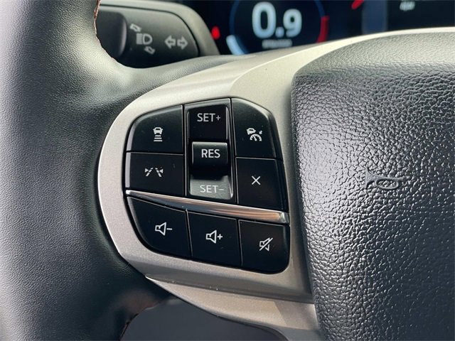 Certified 2025 Ford Explorer Active w/ Active Comfort Package image 9