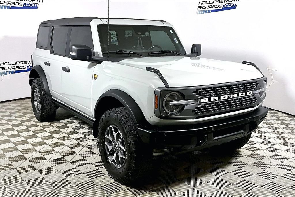 Certified 2024 Ford Bronco Badlands AWD/4WD image 3