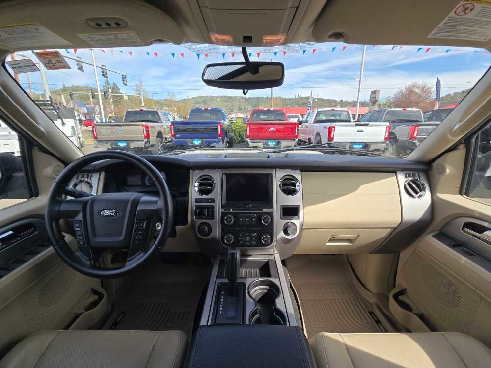 Certified 2017 Ford Expedition EL XLT w/ Equipment Group 202A image 15