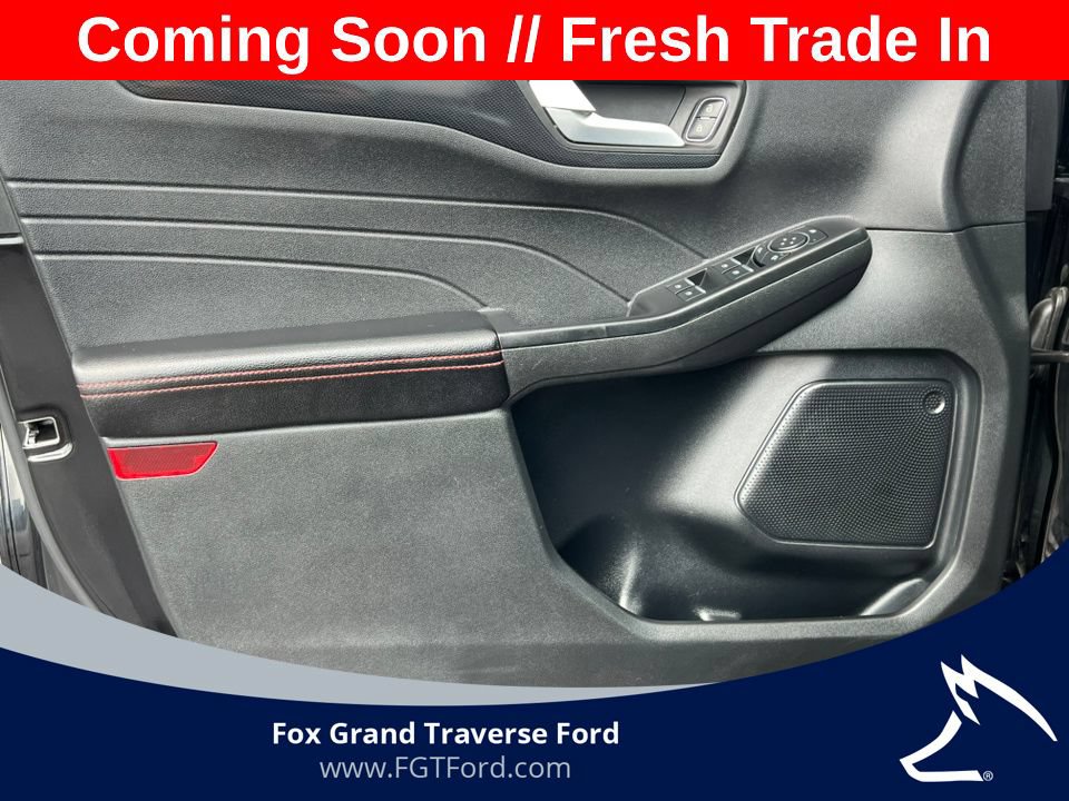 Certified 2025 Ford Escape ST-Line Select AWD/4WD image 13