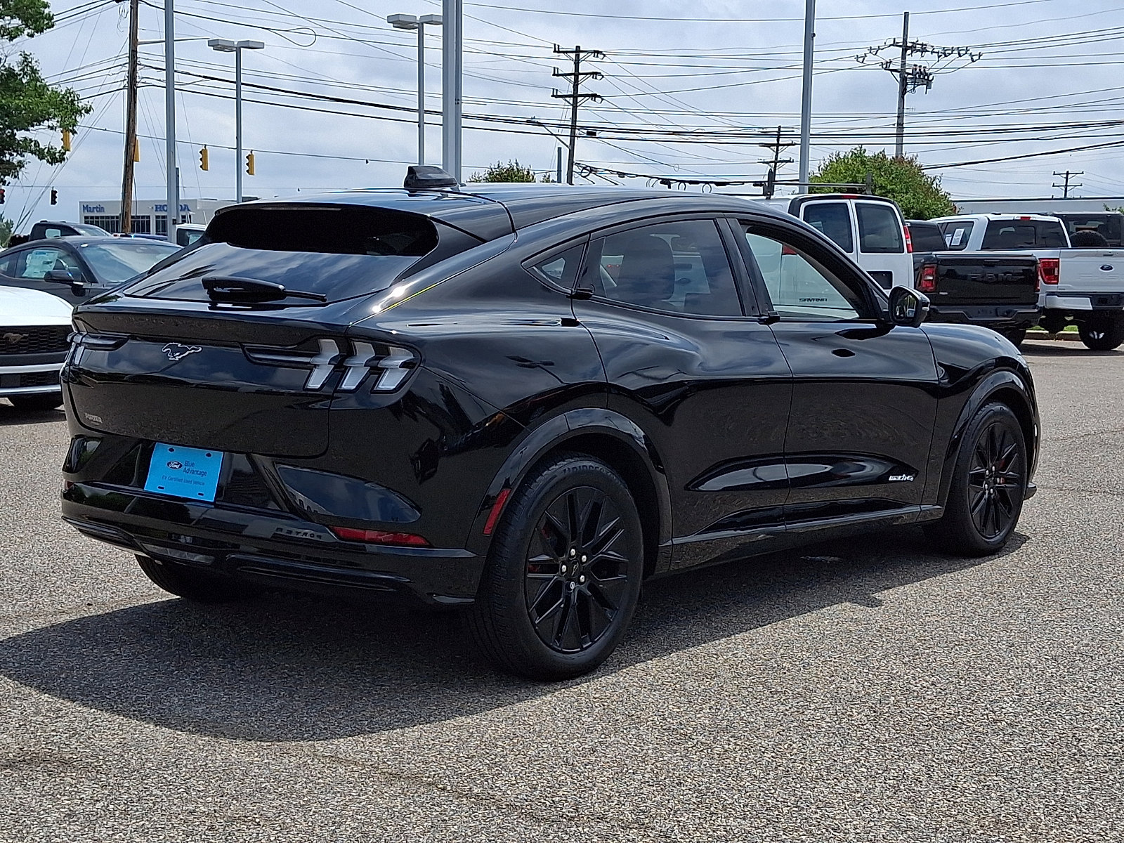 Certified 2025 Ford Mustang Mach-E Premium w/ Sport Appearance Package AWD/4WD image 11