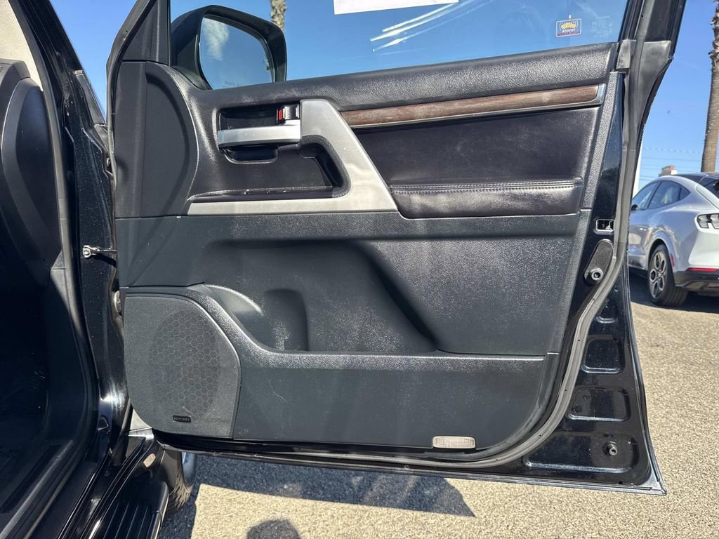 Used 2020 Toyota Land Cruiser w/ Preferred Accessory Package image 29