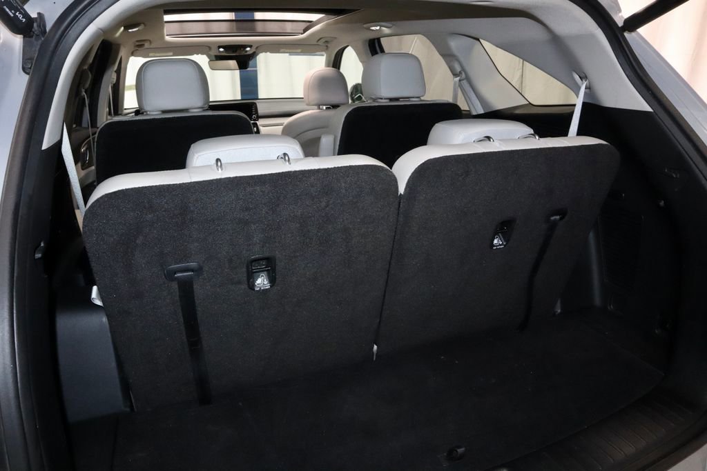 Used 2023 Kia Sorento EX w/ Panoramic Sunroof Package FWD image 16