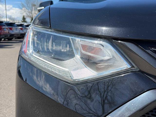 Used 2021 Chevrolet Traverse Premier w/ Redline Edition AWD/4WD image 3