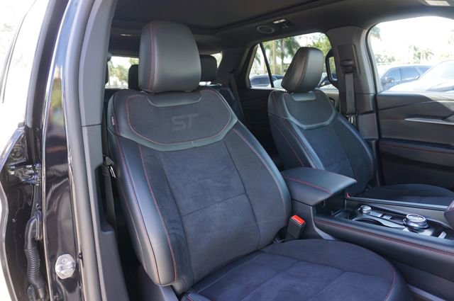 Certified 2025 Ford Explorer ST w/ Sun And Sound Package AWD/4WD image 2