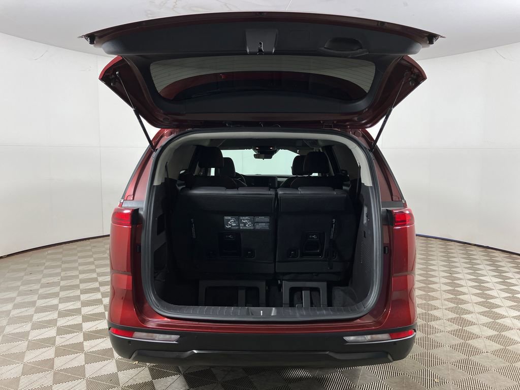 Used 2024 Kia Carnival LX image 26