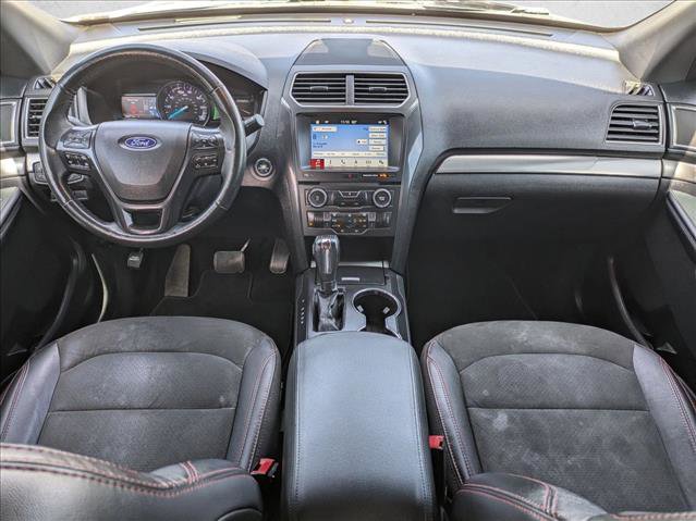 Certified 2018 Ford Explorer XLT w/ Equipment Group 202A FWD image 18