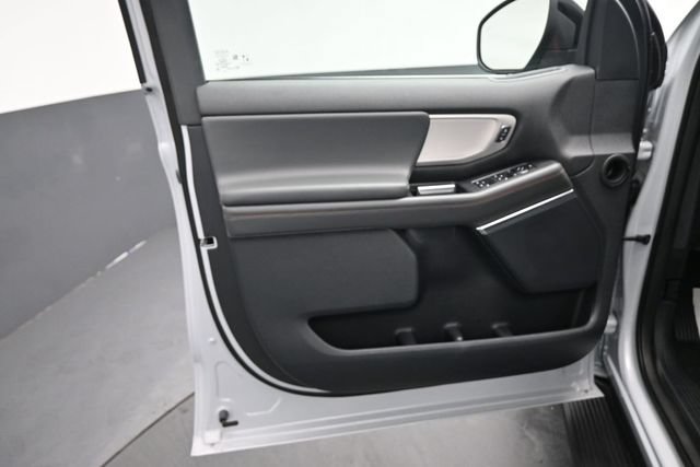 Certified 2025 Ford Expedition Active AWD/4WD image 20