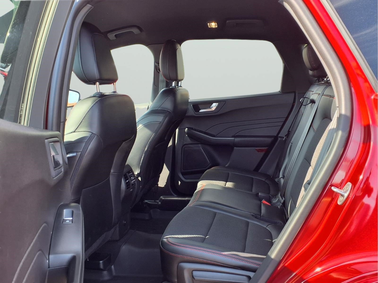 Certified 2023 Ford Escape ST-Line Select w/ Tech Pack #2 AWD/4WD image 11