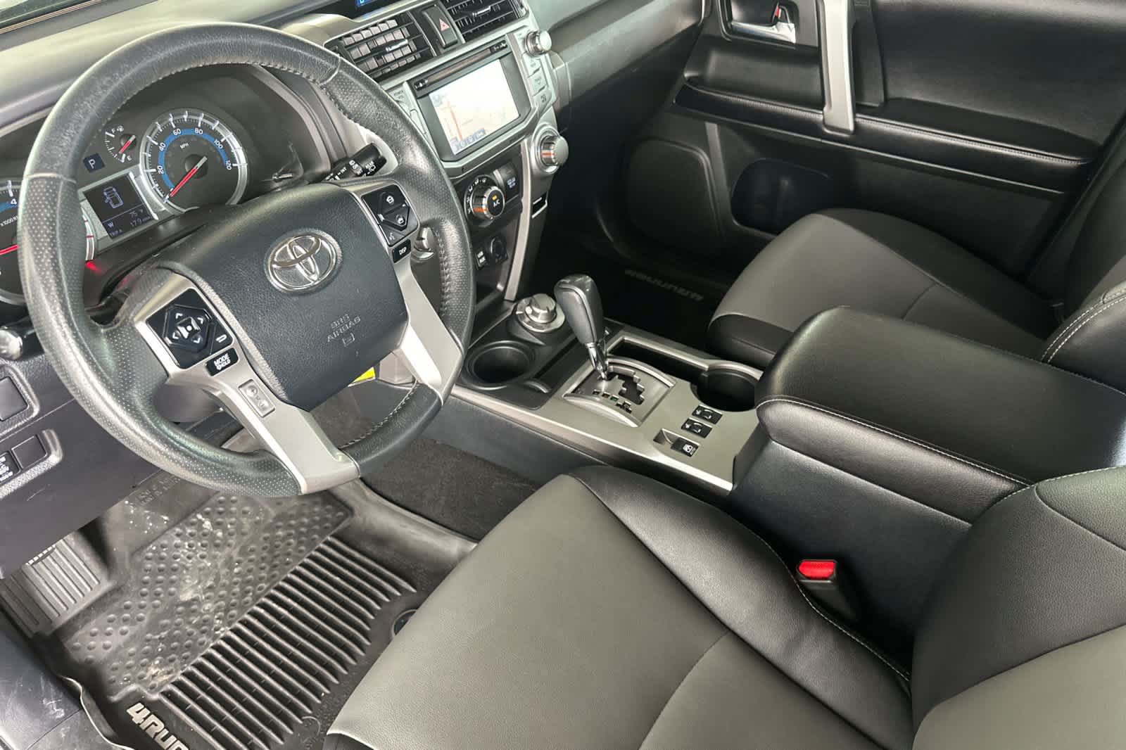 Used 2017 Toyota 4Runner SR5 Premium AWD/4WD image 11