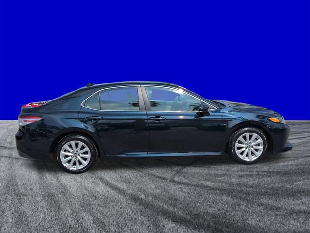 Used 2020 Toyota Camry LE FWD image 3