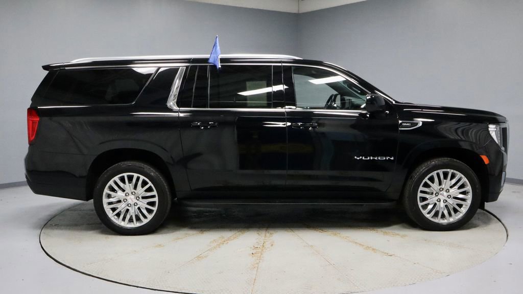 Used 2024 GMC Yukon XL SLE image 6