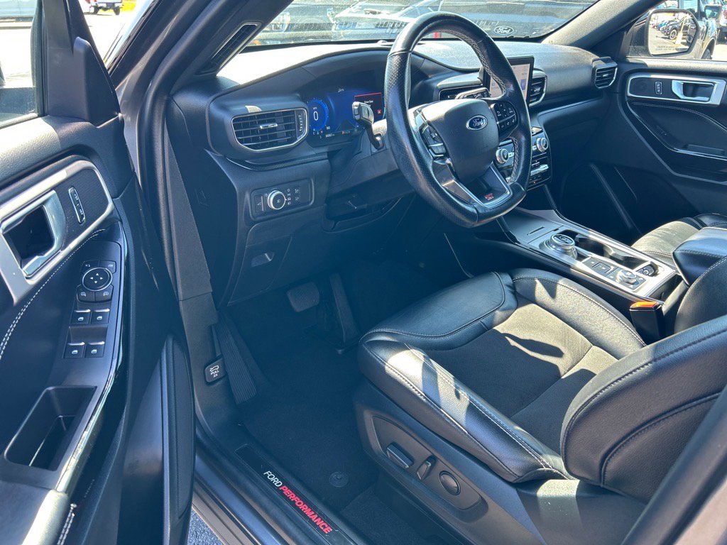 Certified 2022 Ford Explorer ST image 5