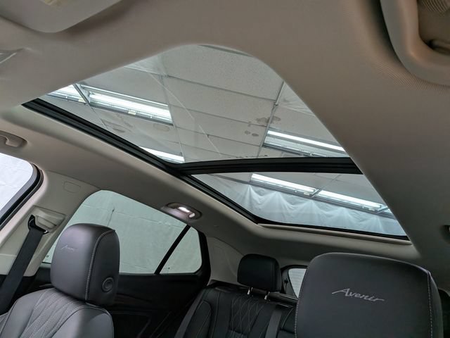 Used 2022 Buick Envision Avenir w/ Safety Package FWD image 15