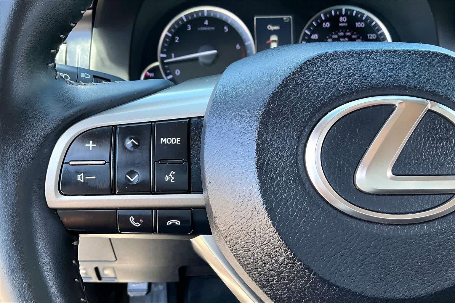 Used 2018 Lexus ES 350 w/ Luxury Package w/Wood Trim FWD image 23