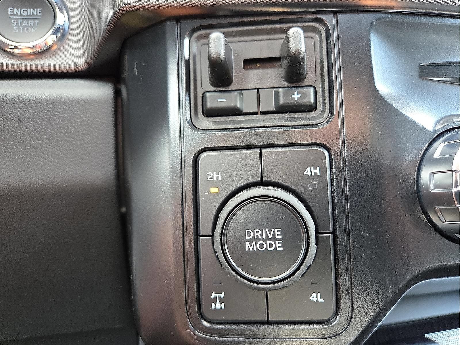 Certified 2025 Ford F250 Platinum AWD/4WD image 15