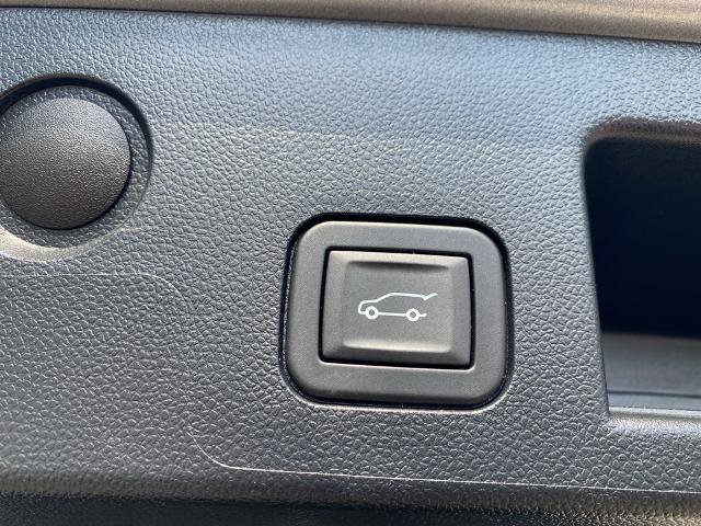 Used 2025 Chevrolet Equinox LT w/ Convenience Package II image 13