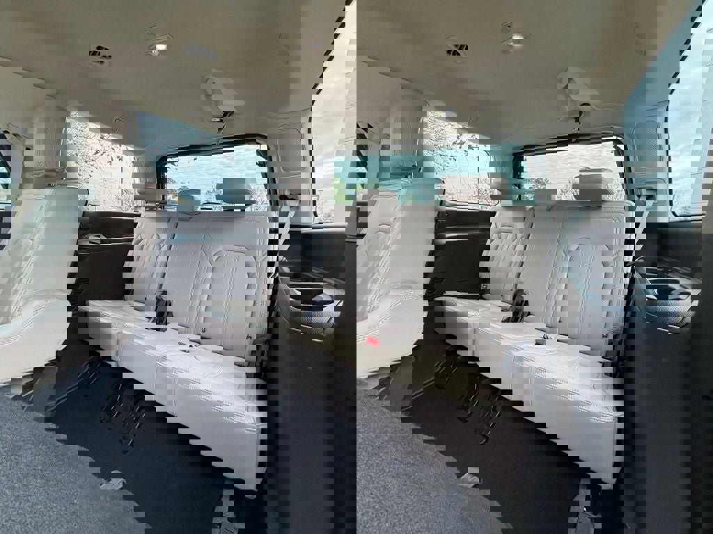 Certified 2024 Ford Expedition Limited image 30