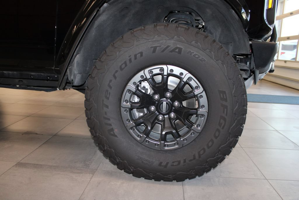 Certified 2024 Ford Bronco Raptor w/ Interior Carbon Fiber Pack 6 AWD/4WD image 11