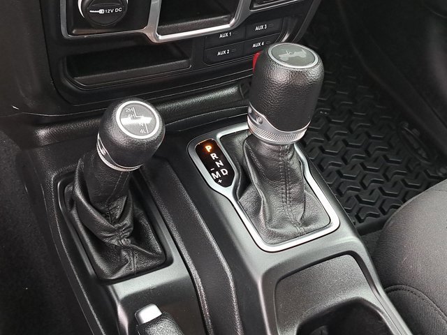 Used 2022 Jeep Wrangler Sport image 31