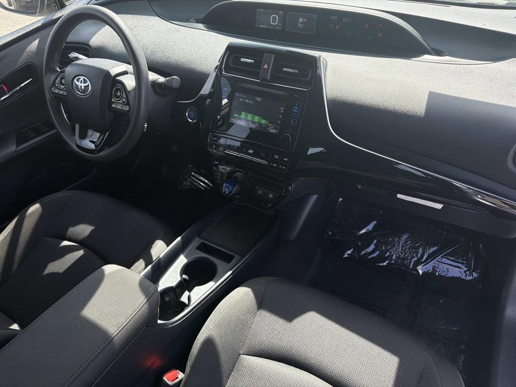 Used 2019 Toyota Prius L Eco w/ Carpet Mat Package FWD image 26