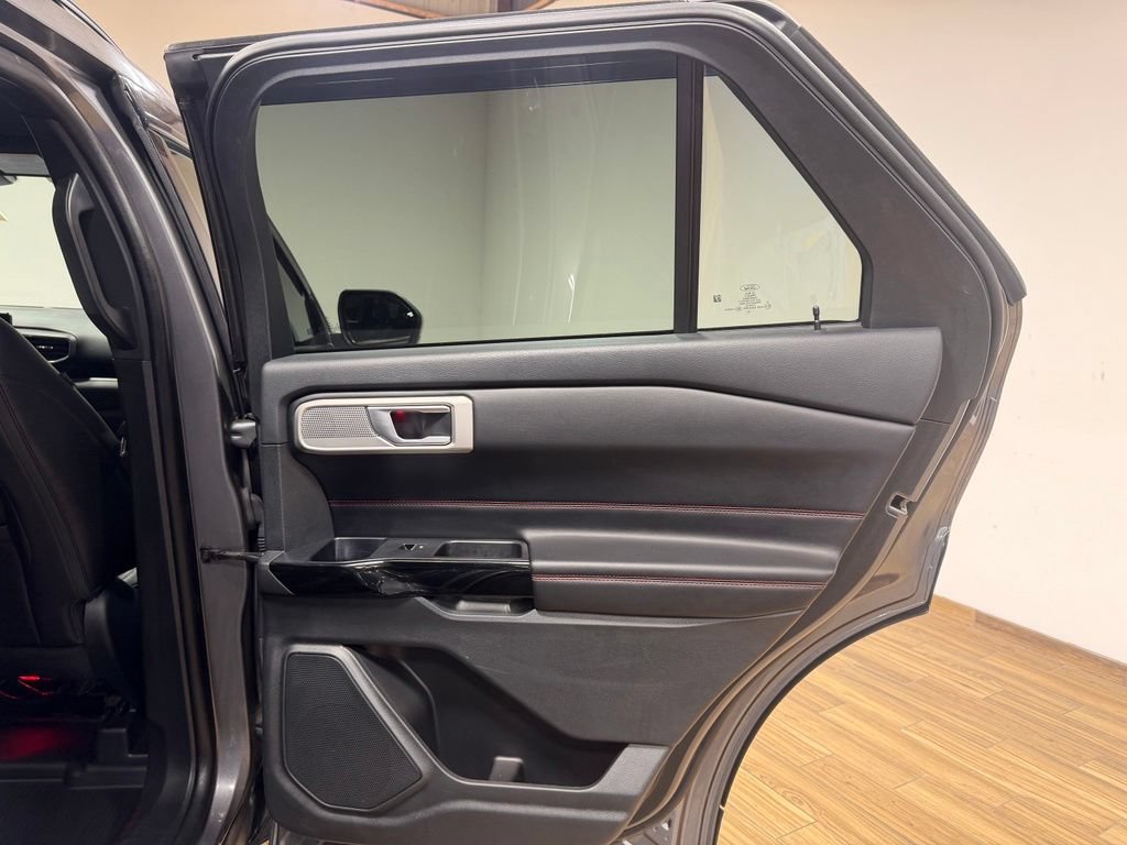 Certified 2023 Ford Explorer ST-Line w/ Class IV Trailer Tow Package AWD/4WD image 18