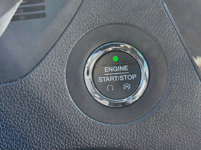 Certified 2017 Ford Explorer Limited FWD image 38