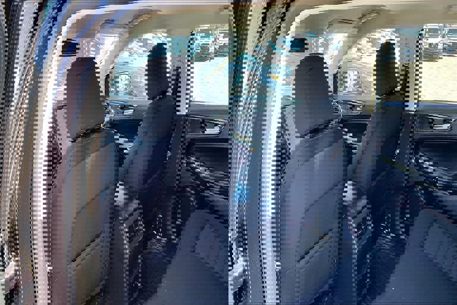 Certified 2024 Ford Edge SE w/ Black Appearance Package AWD/4WD image 14