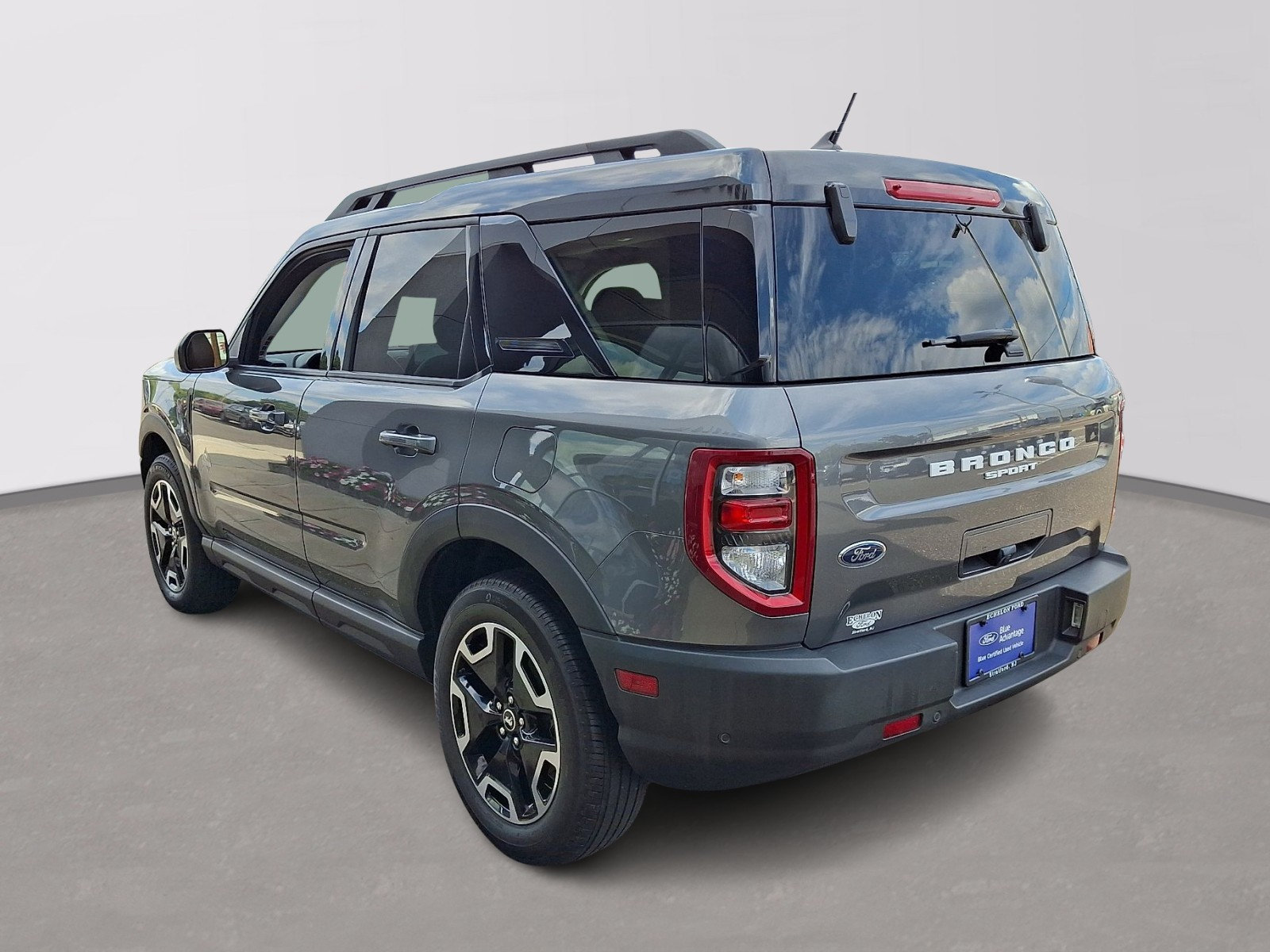 Certified 2024 Ford Bronco Sport Outer Banks w/ Tech Package AWD/4WD image 4