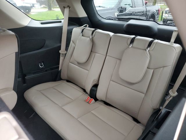 Certified 2024 Ford Explorer XLT w/ Equipment Group 202A image 27