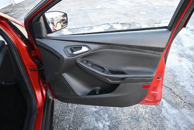 Certified 2018 Ford Focus SE image 21