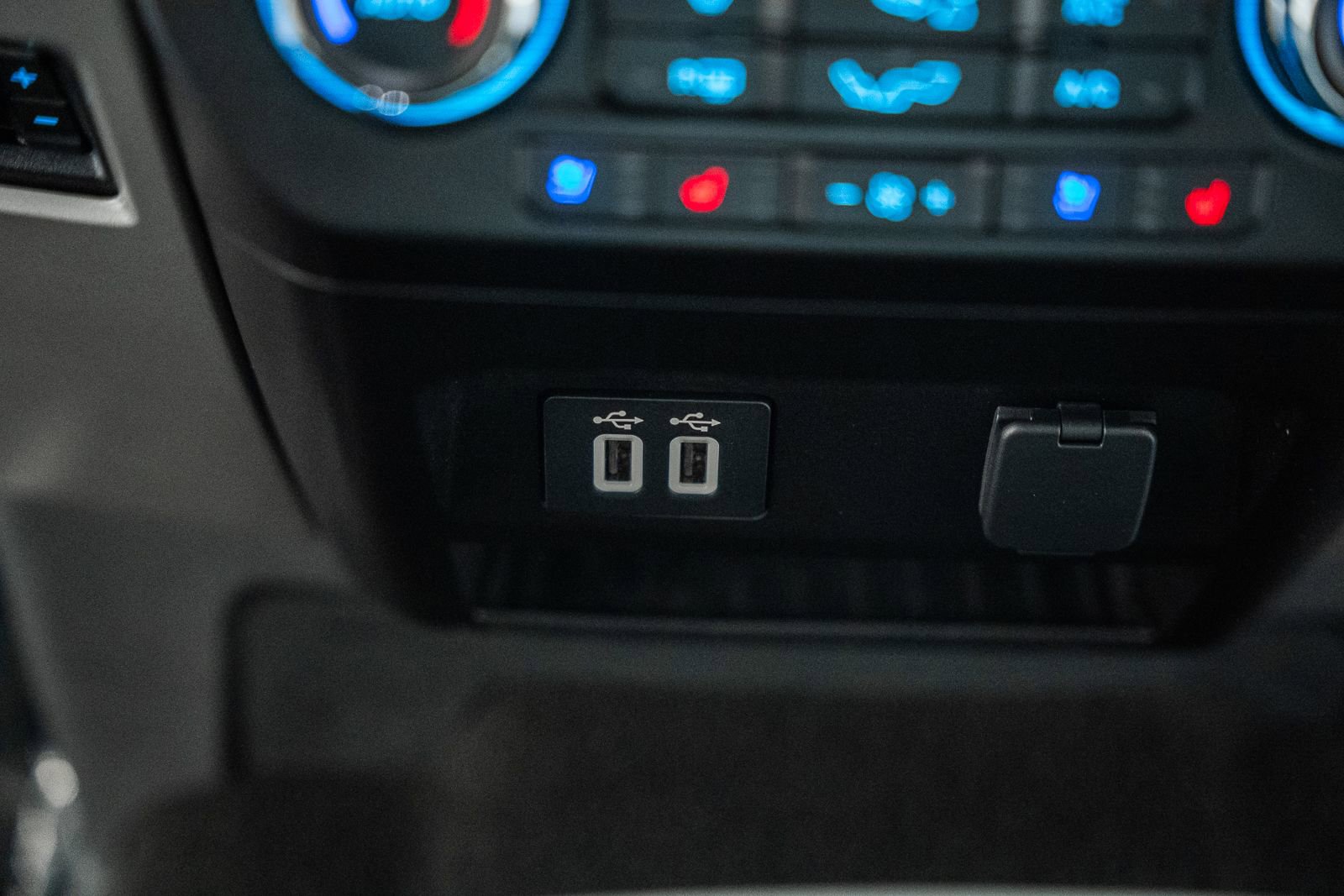 Certified 2020 Ford F150 Lariat image 34