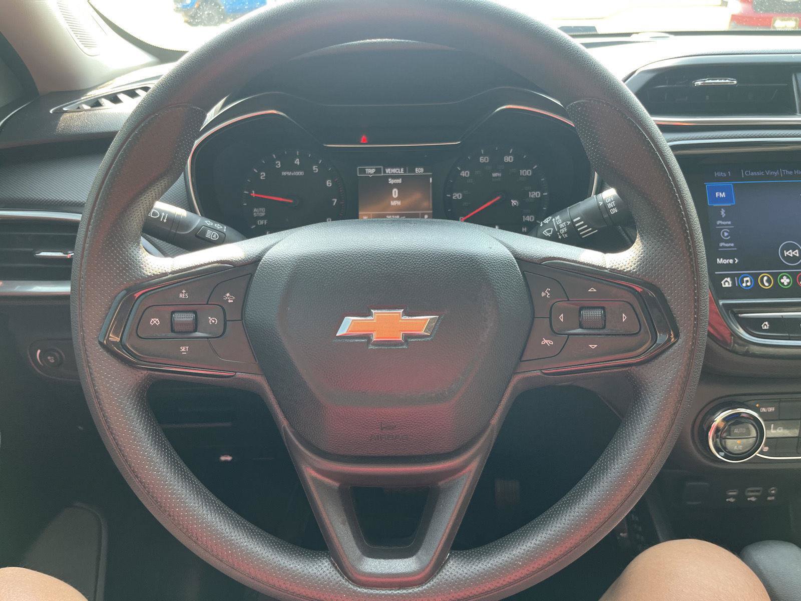 Used 2023 Chevrolet TrailBlazer LT w/ Convenience Package FWD image 17