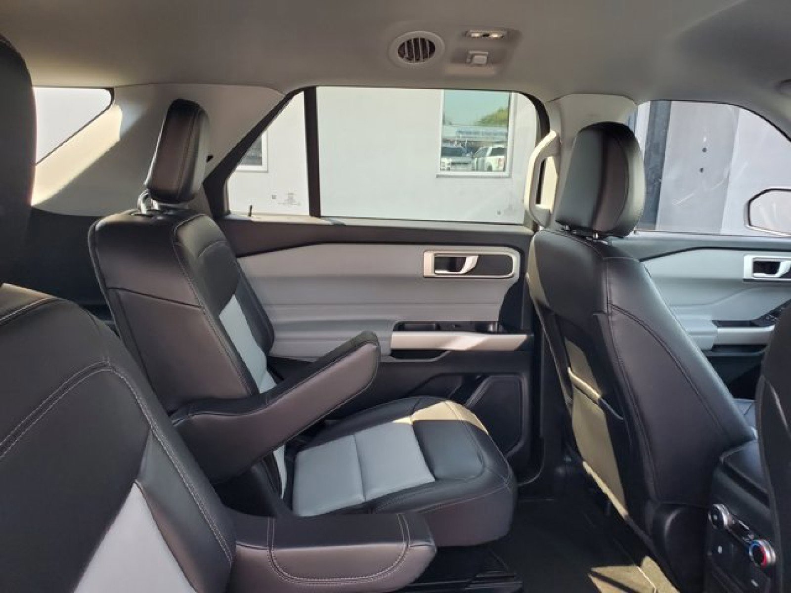 Certified 2023 Ford Explorer XLT w/ Equipment Group 202A image 32