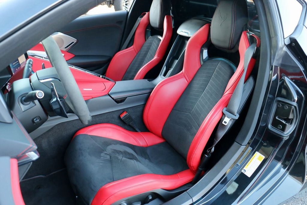 Used 2024 Chevrolet Corvette Stingray Preferred Cpe w/ 2LT image 24