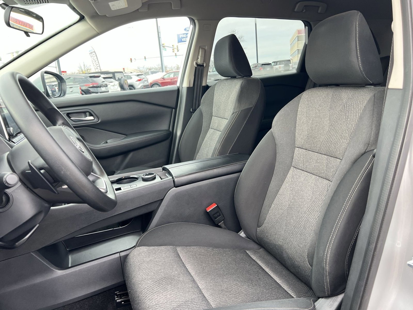 Used 2024 Nissan Rogue SV image 13