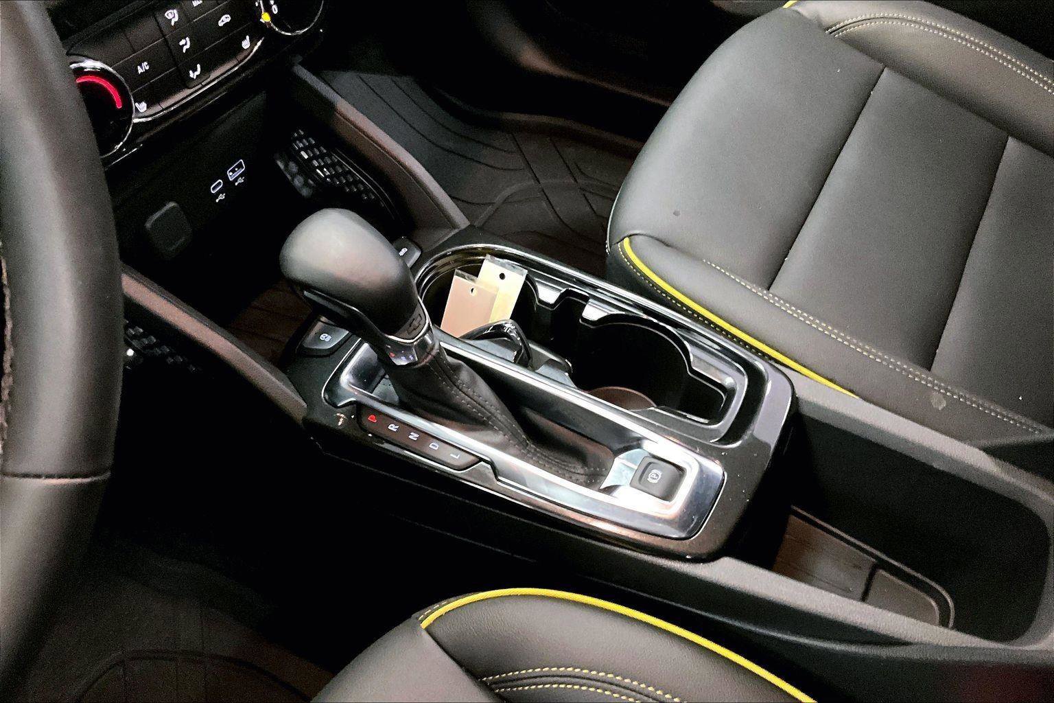 Used 2025 Chevrolet TrailBlazer ACTIV w/ Driver Confidence Package image 16