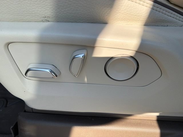 Used 2022 GMC Yukon Denali AWD/4WD image 34