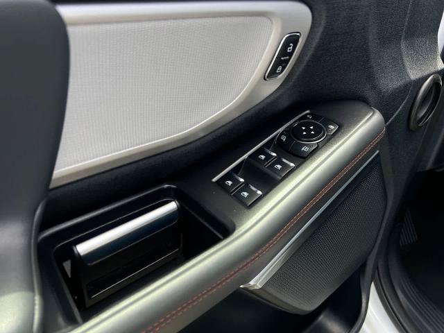 Certified 2025 Ford Expedition Active AWD/4WD image 17