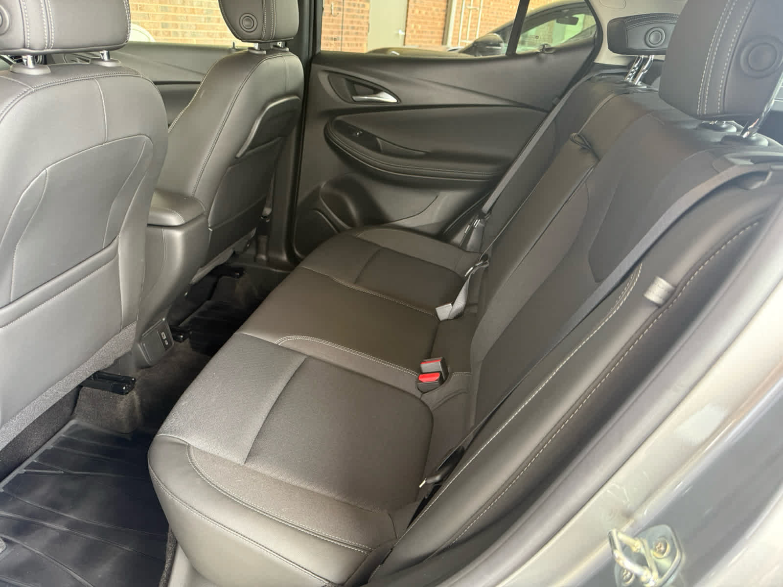 Used 2023 Buick Encore GX Select w/ Sport Touring Package AWD/4WD image 5