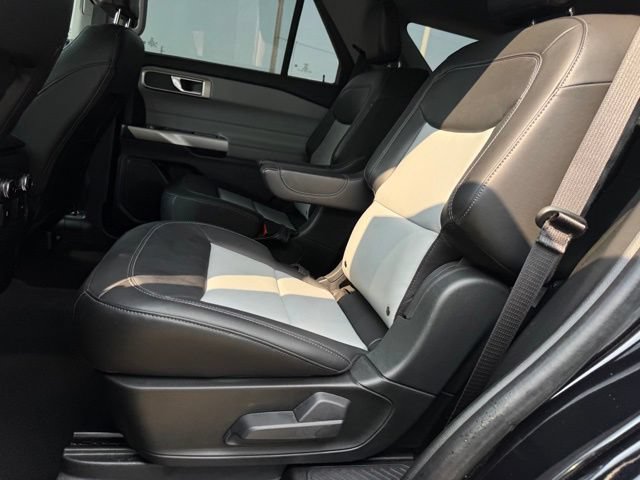 Certified 2024 Ford Explorer XLT w/ Equipment Group 202A AWD/4WD image 9