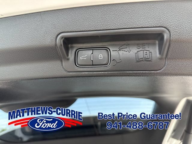 Certified 2022 Ford Explorer XLT w/ Equipment Group 202A RWD image 15
