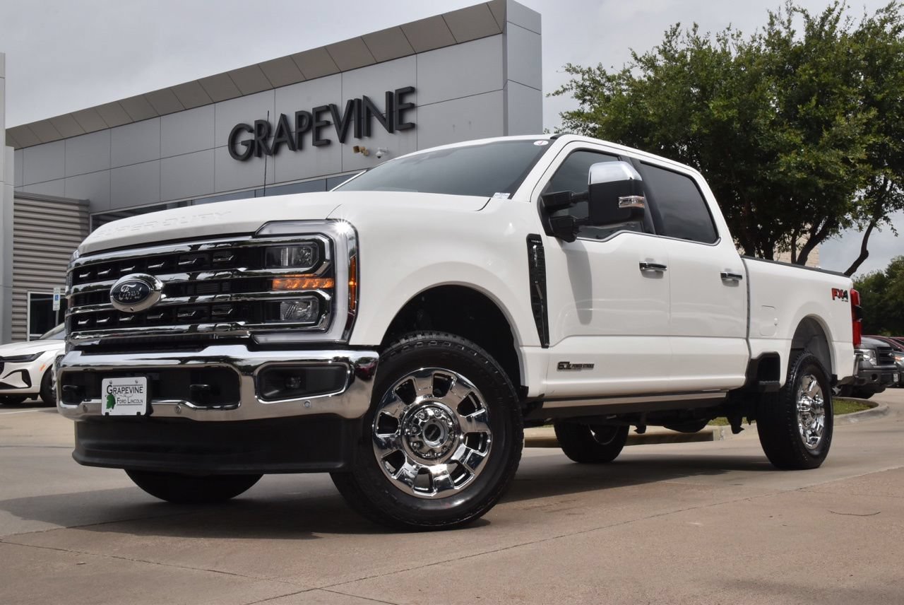 Certified 2025 Ford F250 Lariat w/ Lariat Ultimate Package AWD/4WD image 2