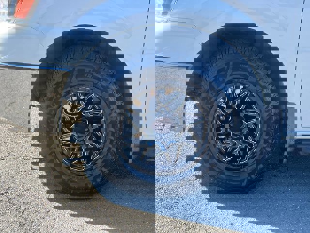 Used 2020 Nissan NV 3500 SL image 11