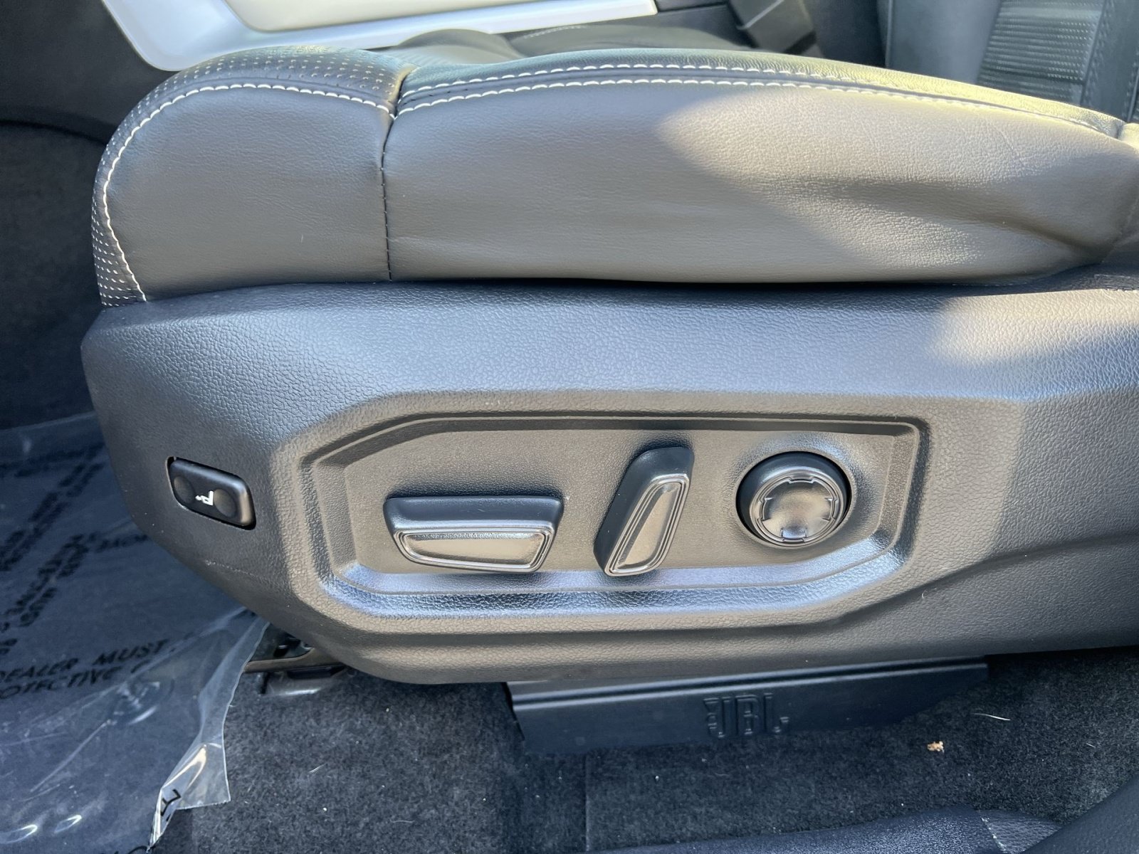 Used 2023 Toyota Sequoia Capstone AWD/4WD image 14
