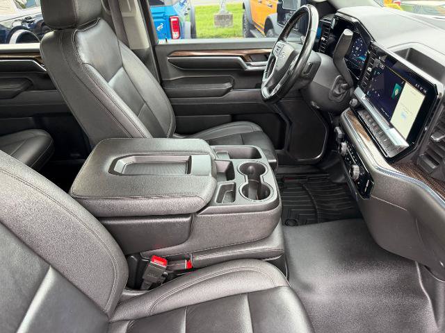 Used 2024 Chevrolet Silverado 2500 LT w/ Midnight Edition AWD/4WD image 13