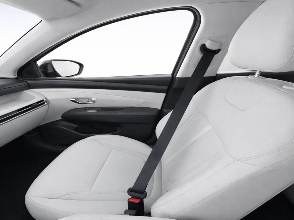 Used 2025 Hyundai Tucson SEL FWD image 18