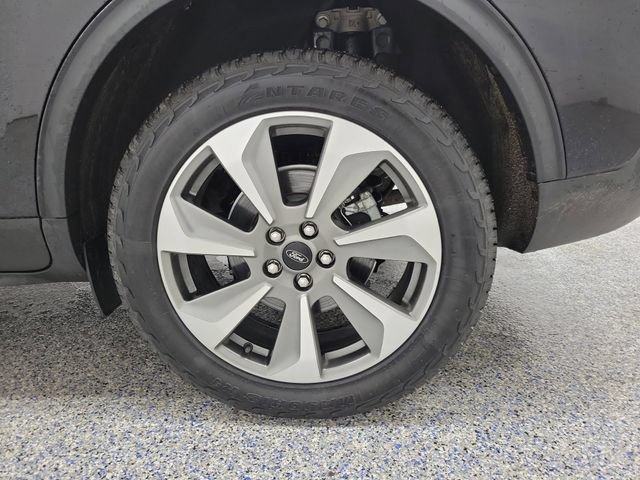 Certified 2025 Ford Escape Platinum AWD/4WD image 5