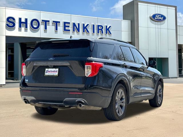 Certified 2021 Ford Explorer XLT w/ Equipment Group 202A image 7